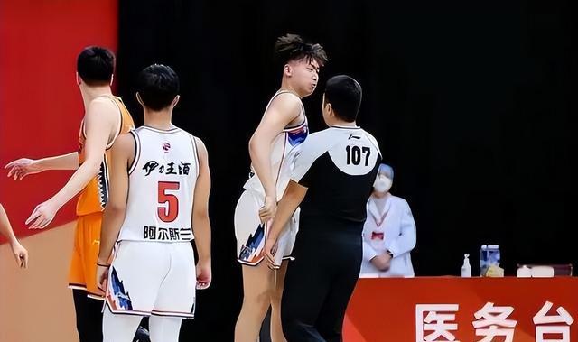 裁判报告怎么写_cba裁判报告_裁判报告nba